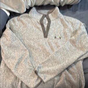 LL Bean Men's Gray 1/4 button pullover!
